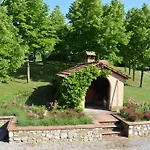 Poggiovalle Tenuta Italiana
